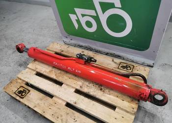 Manitou MLT 627 {Cylinder hydrauliczny unoszenia teleskopa}