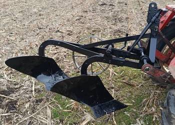 Pług polowy dwuskibowy