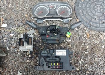 Komputer silnika ZESTAW STARTOWY Opel Corsa D 1.4 16V 55557933 0261208940