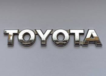 Napis Toyota Avensis II 03-09r