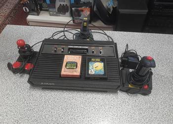 Stara konsola do gier Atari 2600 2 gry gratis PAC MAN