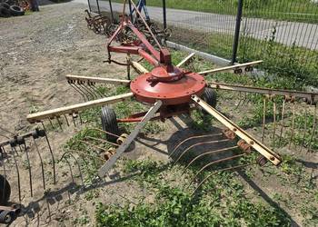 Zgrabiarka grabarka Pottinger pająk beczkowóz pług obrotowy