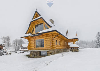 DOM Z BALI W KOŚCIELISKU