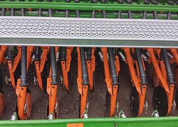 Siewnik zbożowy amazone ad RP 302 303 talerzowy 3m