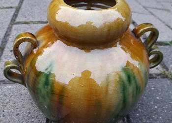 Wazon ceramiczny szkliwiony z uszami sygnowany