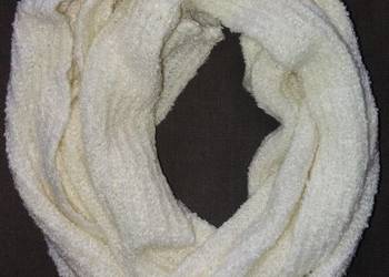 Milutki komin w kolorze ecru