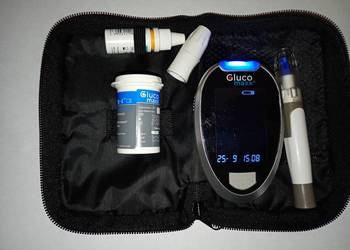 Glukometr Glucomaxx Connect, etui, nakłuwacz oraz lancety