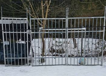 Solidna ocynkowana duża brama z furtką