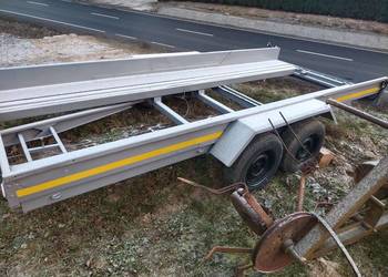 laweta za samochodem