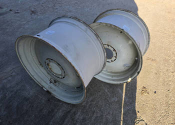 Felgi 2 sztuki RENAULT MASSEY FERGUSON MF (76,5 cm) Titan W15LX28 Felgi 2 sztuki RENAULT MASSEY FERGUSON MF (76,5 cm) Titan W15LX28