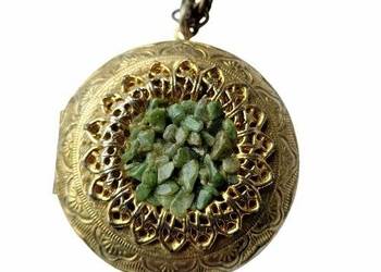 AWANTURYN MEDALION VINTAGE NASZYJNIK WISIOR SKRYTKA STYL BIEDERMEIER AWANTURYN MEDALION VINTAGE NASZYJNIK WISIOR SKRYTKA STYL BIEDERMEIER