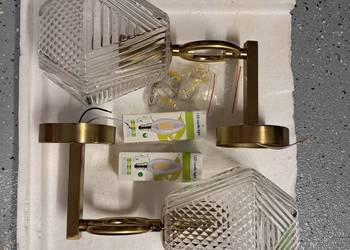 Sprzedam 2 nowe piękne kinkiety, klosze ze szkła, mocowania chyba z mosiądz