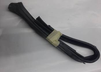 Fiat Linea uszczelka szyby z drzwi lewa tylna