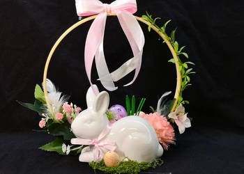 Stroik wielkanocny stojący na kole