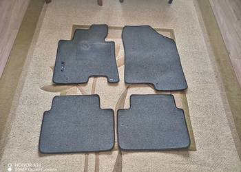 Komplet dywaników welurowych I30 hb OEM