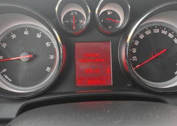 Opel Astra J 2012r z małym przebiegiem
