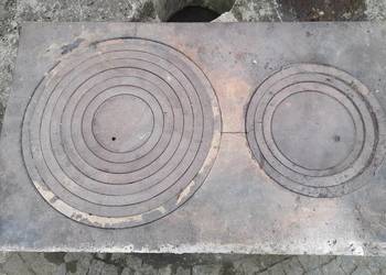 Stara płyta żeliwna kuchenna z 12-toma fajerkami, pęknięcia, wymiar 78/47 c