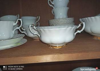 Bulionówka. Royal Albert. Val D'oor