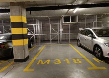 Miejsce parkingowe+komórka 7m² - Wola