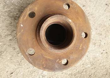 Piasta koła przedniego 5 otworów Ursus C330 C360 PRL