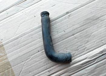 PRZEWÓD WODNY  8A0819371R AUDI 80 B3 B4 A6 C4