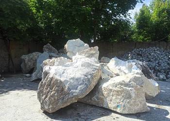 Głazy Pastelowe Jasny kamień duży Głaz Kora Kamienna Grys Biała  Marianna