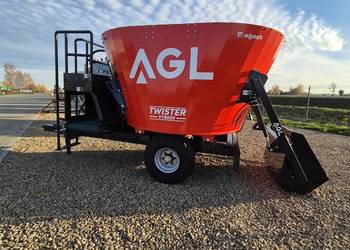 Wóz paszowy AGL 8m3 z tasmą z przodu paszowóz z łyzką do załadowania paszy