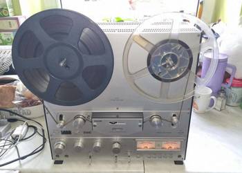 Magnetofon szpulowy Philips N7300 Reel to Reel na duże szpule.
