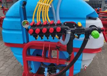 Opryskiwacz zawieszany firmy Biardzki 400l