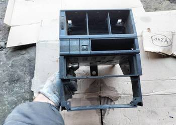 AUDI 80 B3 ŚRODKOWY PANEL NAWIEWU RAMKA RADIA