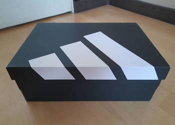 Buty sneakersy Adidas Racer TR23 r. 42 26.5cm IG7323 czarne białe czerwone