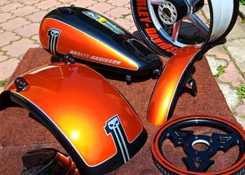 Lakierowanie motocykli.