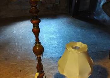 Lampy retro 2szt duża i biurkowa w ładnym stanie