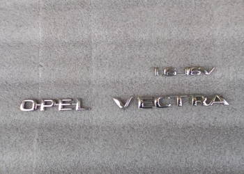 Opel Vectra B emblemat tylnej klapy komplet