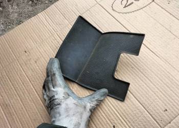 ASTRA G 90561289 WKŁADKA GUMA ANTYPOŚLIZGOWA MATA SCHOWKA