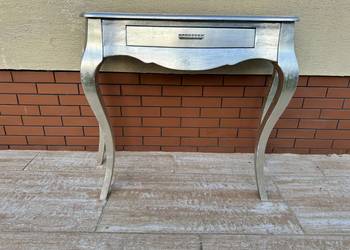 Konsolka srebrna Ludwikowa glamour toaletka szafka półka