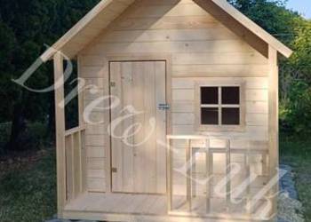 Duży drewniany domek dla dzieci