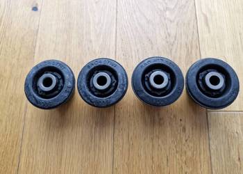 AUDI 80 B3 B4 Tuleje wahaczy 8AO4 07181