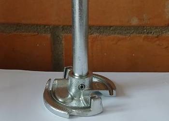 CHWYTACZ SZNURKA CLAAS 000081