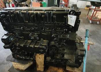 SILNIK SŁUPEK HEW HOLLAND T8 T8.320 F2CFE613G FV23