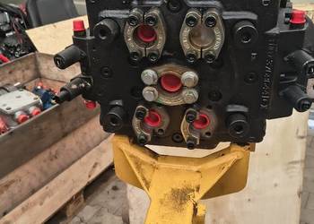 Zawór Rozdzielacz hydrauliczny Parker VOLVO L180