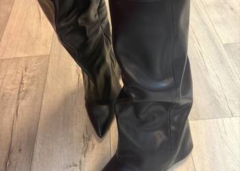 (40/41) Czarne kozaki kowbojki wieczorowe na słupku, Nowe