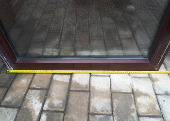 Okno 80x82 fix nieotwieralne brąz