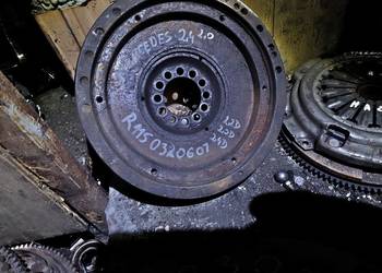 MERCEDES W123 W115 koło zamachowe R1150320601