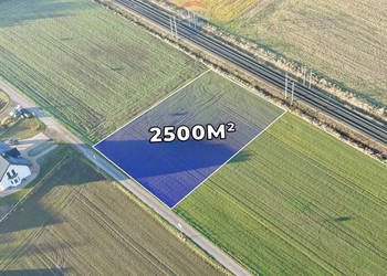 Działka 2.500 m², możliwość zabudowy mieszkaniowej