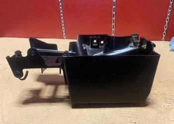 Kawasaki ER 6 N 06-07r. oslona obudowa akumulatora B63