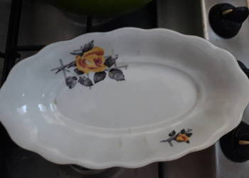 półmiski porcelana z XX w., cena za 2 sztuki,  Karolina,