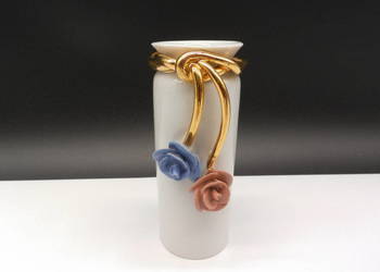 Wazon / wazonik porcelanowy wyprodukowany przez firmę Royal Dux Bohemia Wazon / wazonik porcelanowy wyprodukowany przez firmę Royal Dux Bohemia