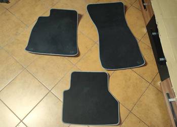 DYWANIKI  3SZT AUDI A6 C8 WELUROWE ORYGINALNE