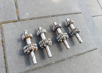 Skrzynia biegów jawa 50 wałek zębatek startera